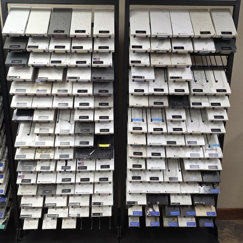 Quartz Sample Display