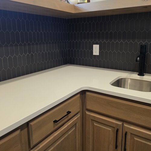 Arctic White Quartz in Laundry Room