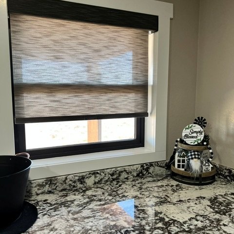 Kitchen_Coffee Bar_Laundry – Persia Pearl Granite with an eased edge profile (3)
